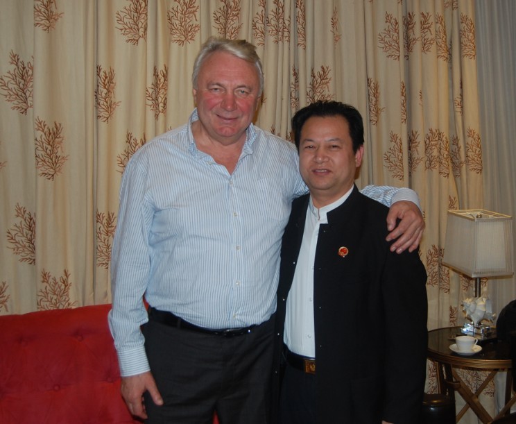 与俄罗斯前总理奥列格・索斯科维茨