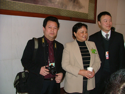 与邓小平之女邓楠合影