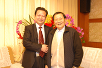 与华西村吴仁宝书记合影